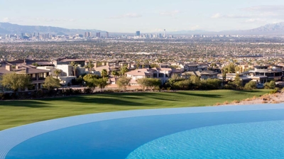 Infinity edge and sweeping view Photo