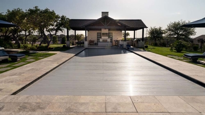 Closed pool with automatic cover Photo