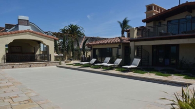 Closed pool cover with chaise lounges Photo