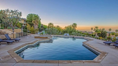 Large pool with green scenery. Photo