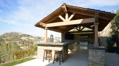 Outdoor Kitchen Photo