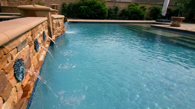 Pool with custom scuppers Photo