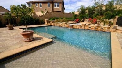 Custom tanning ledge Photo