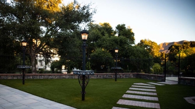 Backyard design with walkway Photo