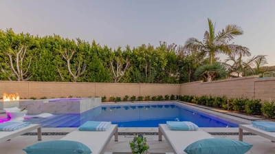 Seating Near Pool Photo