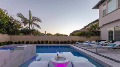 Lit Tanning Ledge Photo