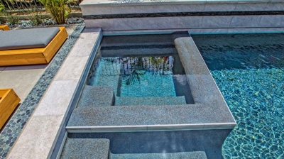 Jacuzzi area of rectangle pool Photo