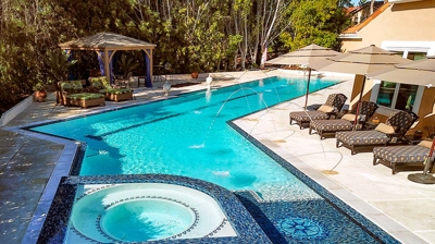 Modern and sleek design of pool and jacuzzi Photo