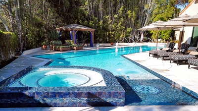 Modern and sleek design of pool and jacuzzi Photo