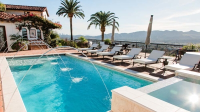 Inviting poolside retreat Photo