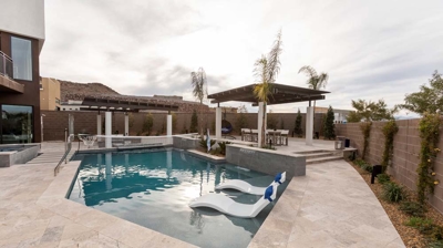 Luxurious desert pool Photo