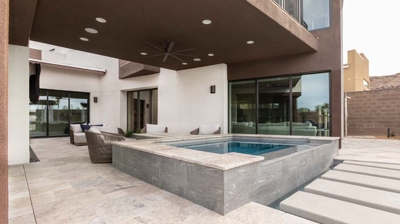 Sleek poolside Photo