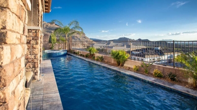 Lap pool and infinity edge spa Photo