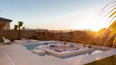 Sunken patio seating area in pool Photo