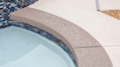 Curved pool edge detail Photo