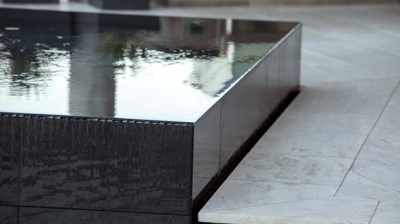 Infinity edge closeup Photo