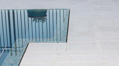 Infinity edge pool design Photo